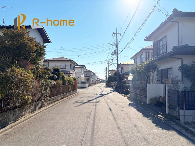 取手市光風台第1　新築戸建て　1号棟の前面道路含む現地写真|『今から見たい！』大歓迎です♪
お気軽にＲ－ｈomeまでお問い合わせください。