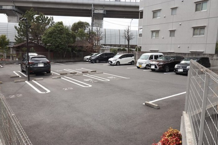 アゼリア松戸の駐車場|駐車場