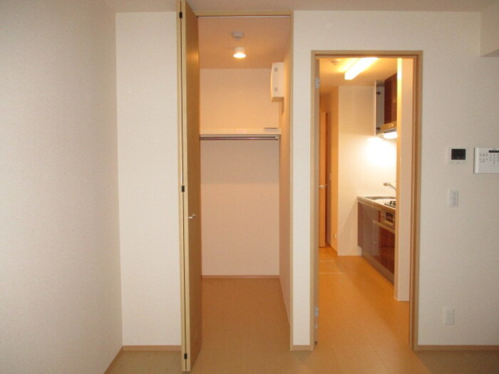 ポム・アールの内装|ウオークインクローゼット