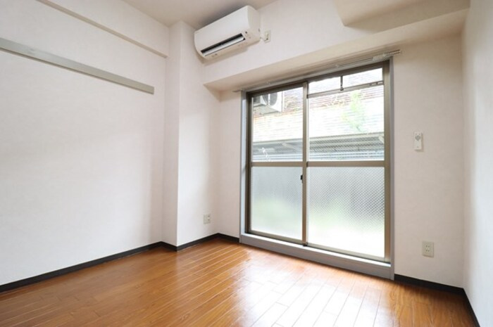 コンフォール小泉の洋室|洋室 ５．５帖