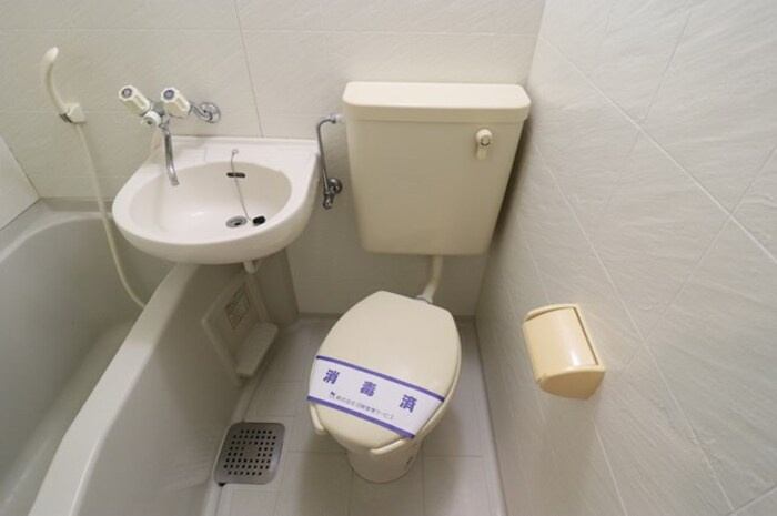 コンフォール小泉の玄関|室内洗濯機置き場