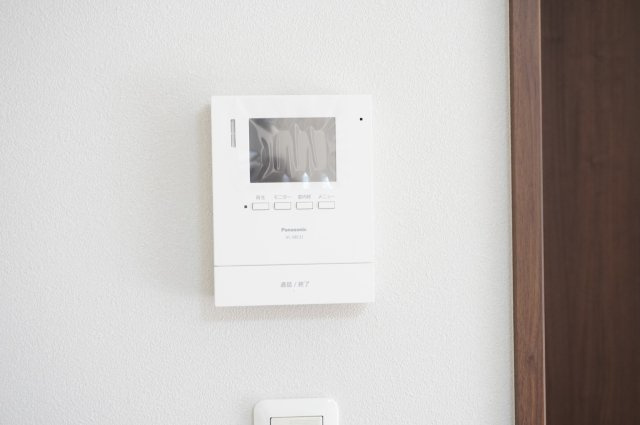 草加市瀬崎5丁目 中古戸建のセキュリティ|TVモニター付きインターフォン
