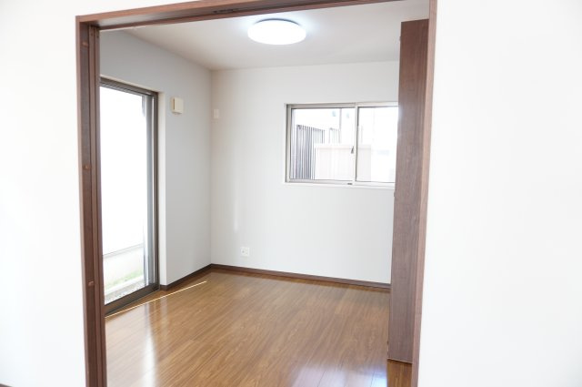 草加市瀬崎5丁目 中古戸建の洋室|1階 5帖