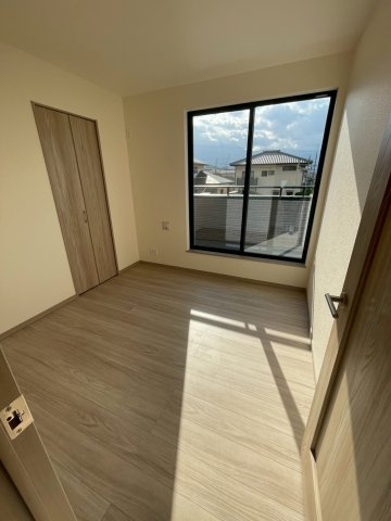 桜木町　新築戸建の洋室