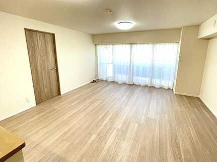 本通マンションの居間・リビング