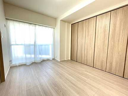 本通マンションの洋室