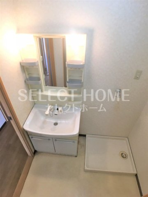 【独立洗面台】 | ハイツ沢添 | 独立洗面台あり、毎朝おしゃれに忙しい女性の方におすすめです