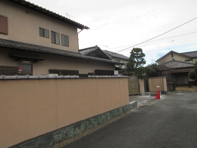 中古戸建　熊谷市新堀155-7（リフォーム住宅）の前面道路含む現地写真