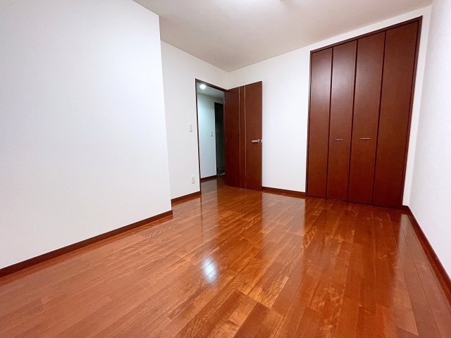 中古マンション　サンデュエル開成山公園の洋室
