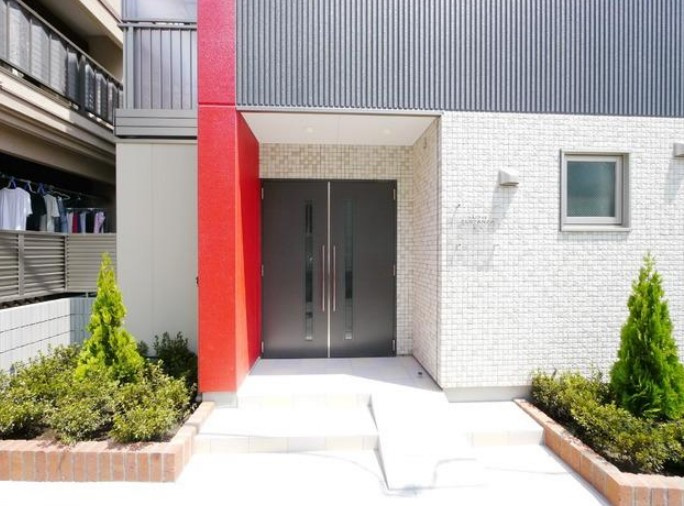 エルスタンザ赤羽のエントランス