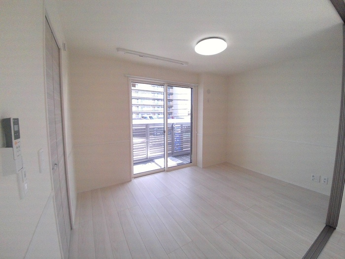 リヴェール東中島の寝室|落ち着いた色調の寝室です