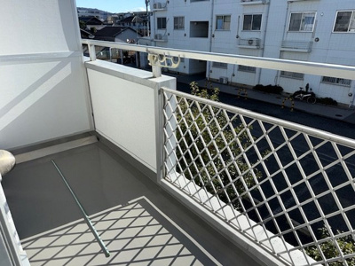 【バルコニー】 | シャイニング弐番館 | 広々としたバルコニーです