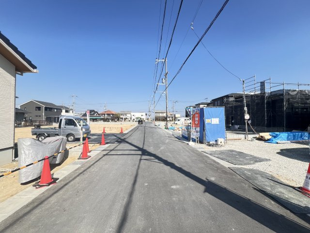 桜井市大豆越７期全5棟の前面道路含む現地写真