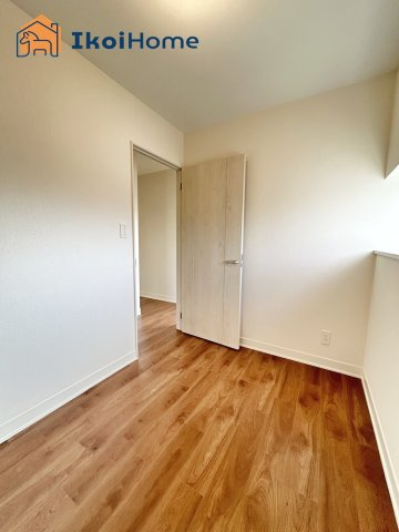 明石市朝霧東町2丁目　中古戸建の寝室|●年中無休：当日予約可●オプションでより一層フローリング強くする10年保証のコーティングもご用意