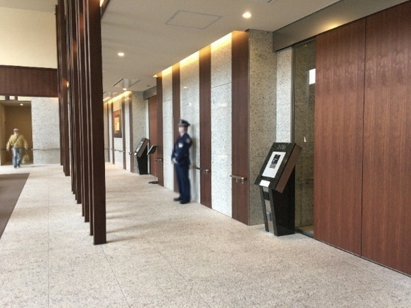 【エントランス】 | ザ・パークハウス西新宿タワー60