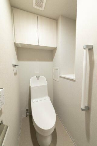 プラウドフラット上野松が谷のトイレ