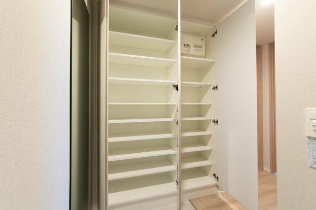 プラウドフラット上野松が谷の収納