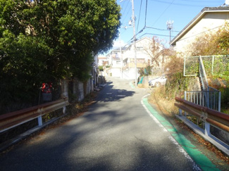 【前面道路含む現地写真】 | 川西市東畦野5丁目8-18　建築条件無土地