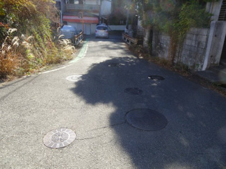 【前面道路含む現地写真】 | 川西市東畦野5丁目8-18　建築条件無土地