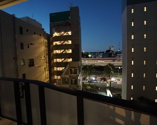 【バルコニー】