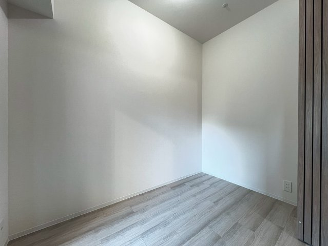 コンフォリア・リヴ博労町一丁目Qの洋室