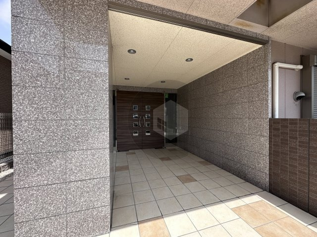 SA-COURTのエントランス