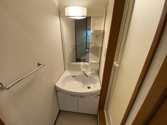 エスティーム1番館の独立洗面台