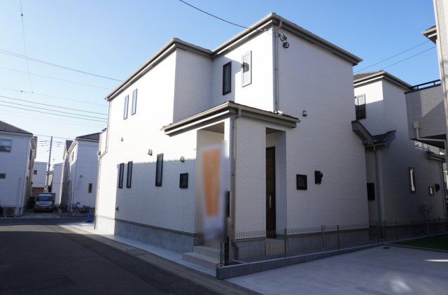 草加市長栄1丁目 新築分譲住宅 全9棟 C号棟の前面道路含む現地写真