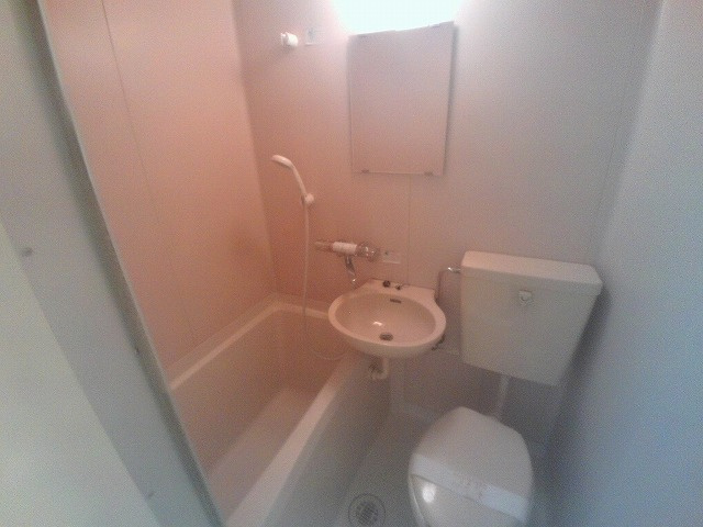 クローバー富士6号館の浴室