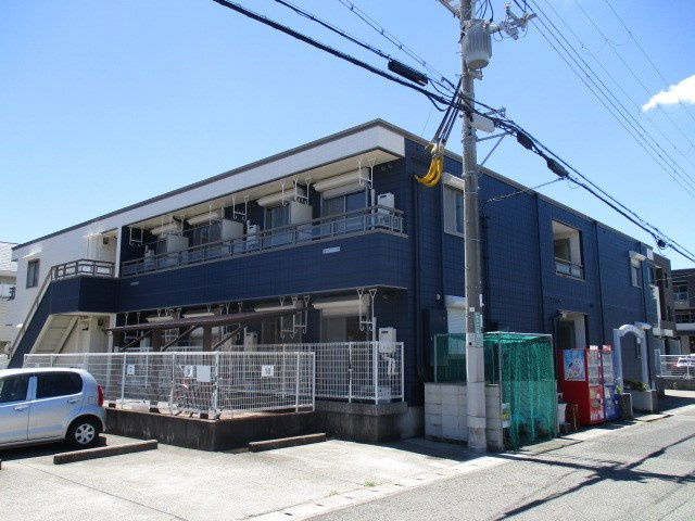 クローバー富士6号館の外観