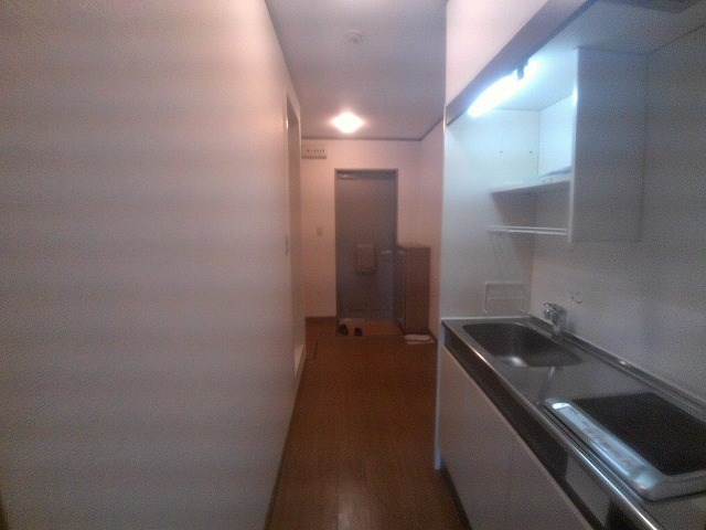 クローバー富士6号館の居間・リビング