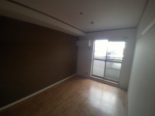 クローバー富士6号館の寝室