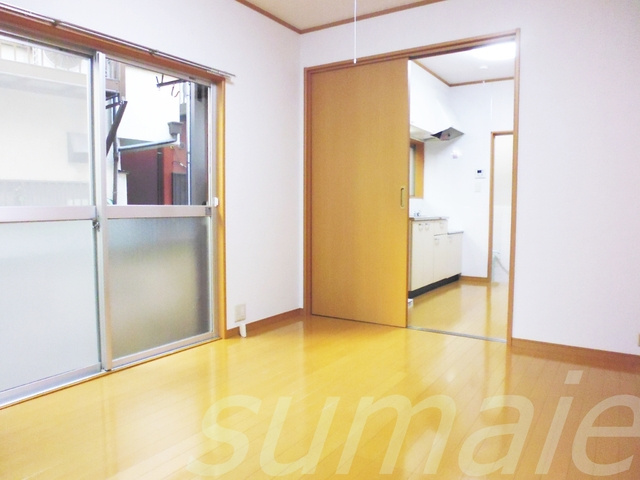 コーポ富田の洋室|フローリング仕様です☆ミ