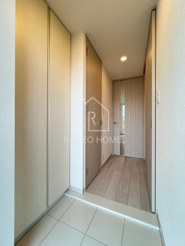 アジュールコート福島の玄関|同マンション別部屋：参考写真