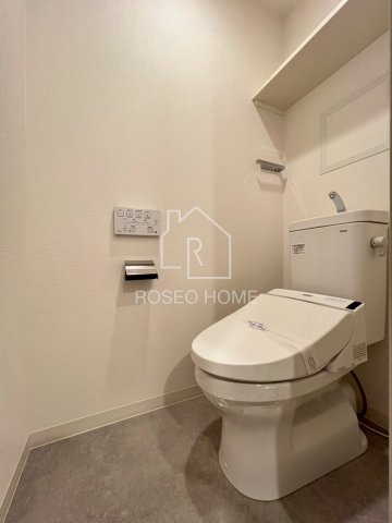 アジュールコート福島のトイレ|同マンション別部屋：参考写真