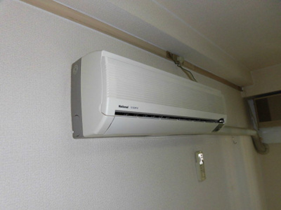 【設備】 | ビジネス新大阪 | エアコン付きなので年中快適ですね