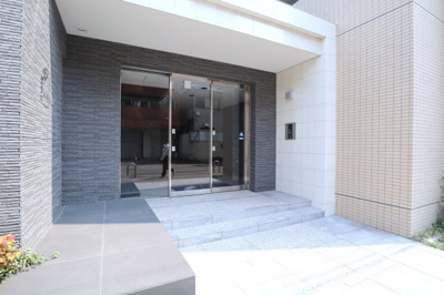 【エントランス】 | The Sevens' | エントランスです