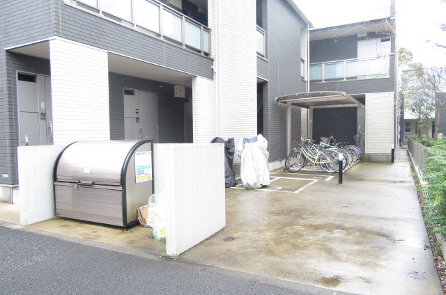 リブリ・ＰＲＯＶＩＮＳＣＩＡのその他共用部分|敷地内専用ごみ置き場有ります。