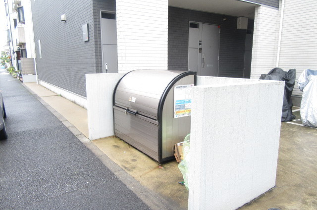 リブリ・ＰＲＯＶＩＮＳＣＩＡのその他共用部分|敷地内専用ごみ置き場有ります。