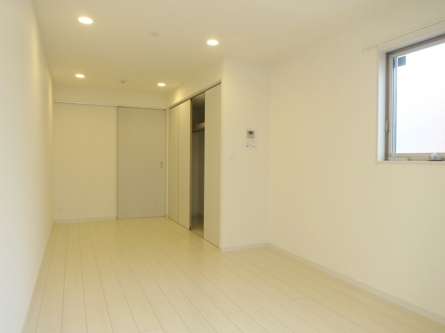 リブリ・ＰＲＯＶＩＮＳＣＩＡの居間・リビング|ピカピカのフローリングです(^^♪