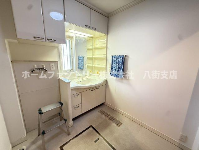 八街市吉倉　中古戸建の独立洗面台|軽量鉄骨造　エコキュート・給湯器2025年12月交換済
太陽光発電システム約6.2kw