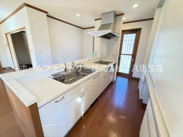 八街市吉倉　中古戸建のキッチン|軽量鉄骨造　エコキュート・給湯器2025年12月交換済
太陽光発電システム約6.2kw