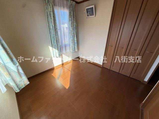 八街市吉倉　中古戸建の洋室|軽量鉄骨造　エコキュート・給湯器2025年12月交換済
太陽光発電システム約6.2kw