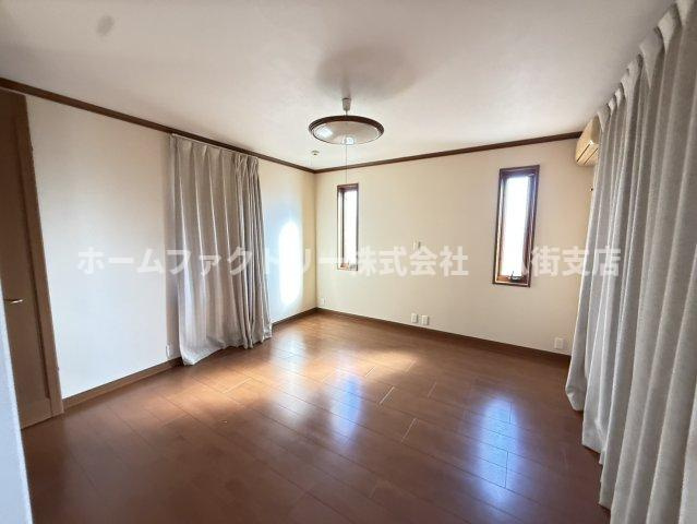 八街市吉倉　中古戸建の洋室|軽量鉄骨造　エコキュート・給湯器2025年12月交換済
太陽光発電システム約6.2kw