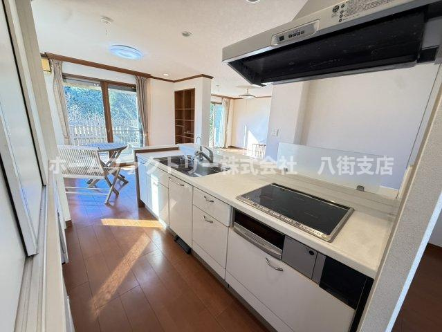 八街市吉倉　中古戸建のキッチン|軽量鉄骨造　エコキュート・給湯器2025年12月交換済
太陽光発電システム約6.2kw