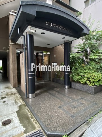 クリダイマンションのエントランス