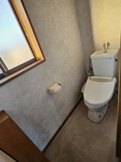 【トイレ】 | 角地でスーパーにも近いお家