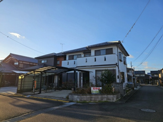 【外観】 | 角地でスーパーにも近いお家 | 外観　角地のお家です！