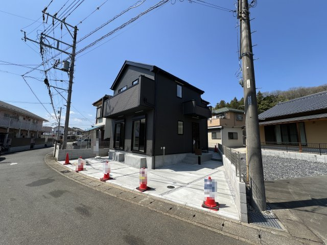 青梅市今井1丁目　新築戸建全1棟の前面道路含む現地写真|現地外観