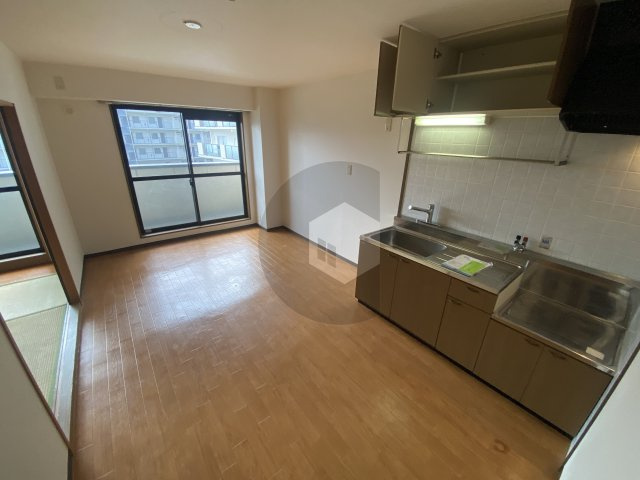 吉鴻ハイネス3の居間・リビング